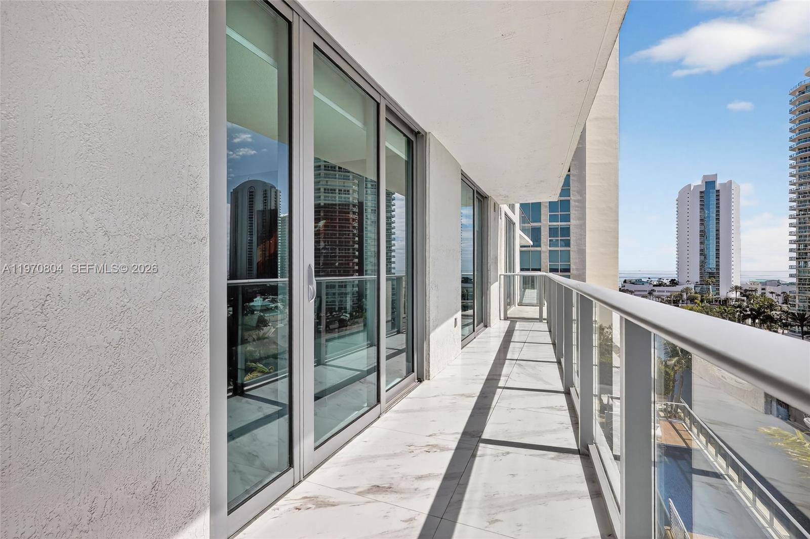 Ver detalles 4-804 3 / 3 1541 sq. ft. $ 2026-02-23 0 foto