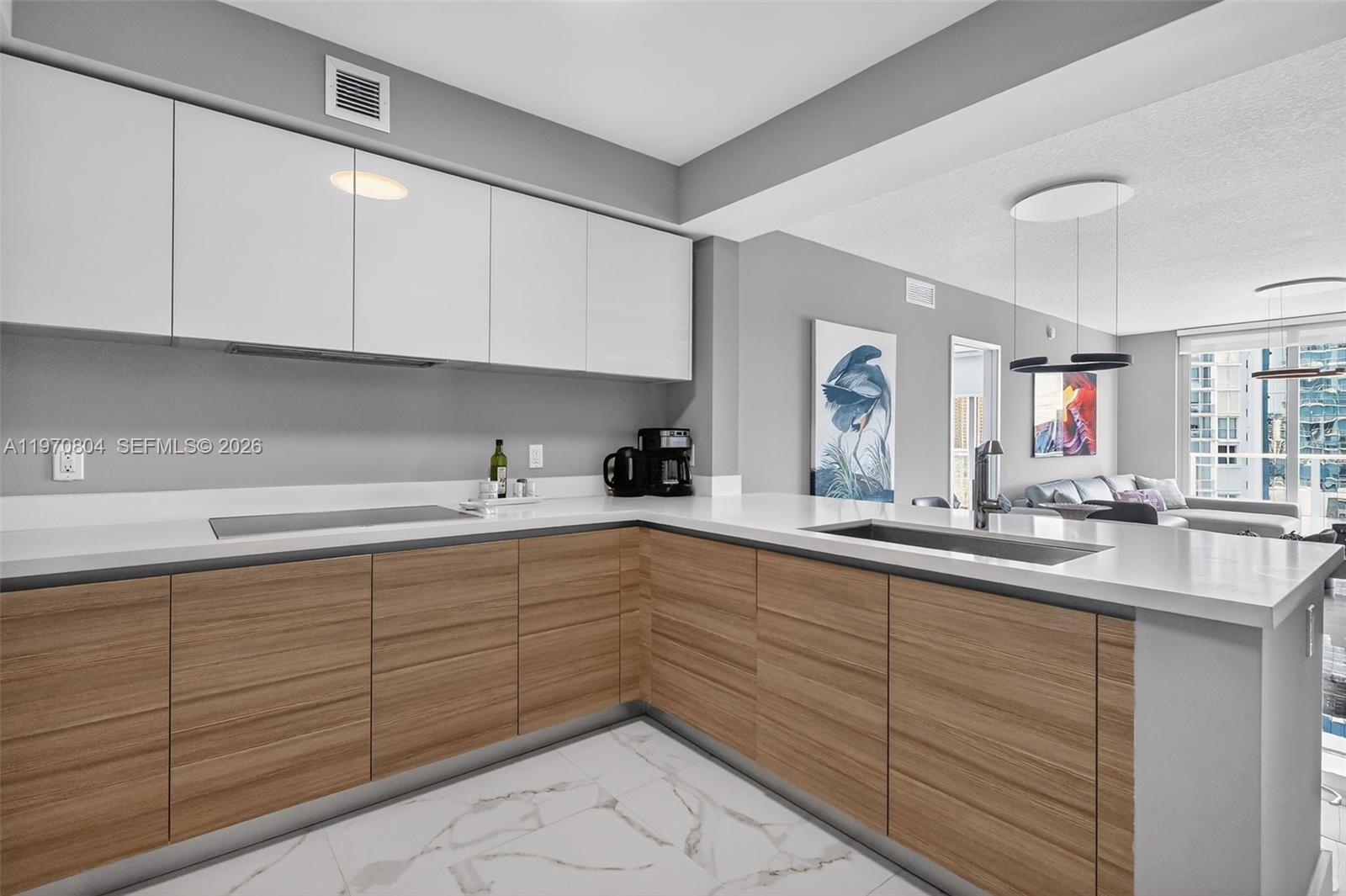 Ver detalles 4-804 3 / 3 1541 sq. ft. $ 2026-02-23 0 foto