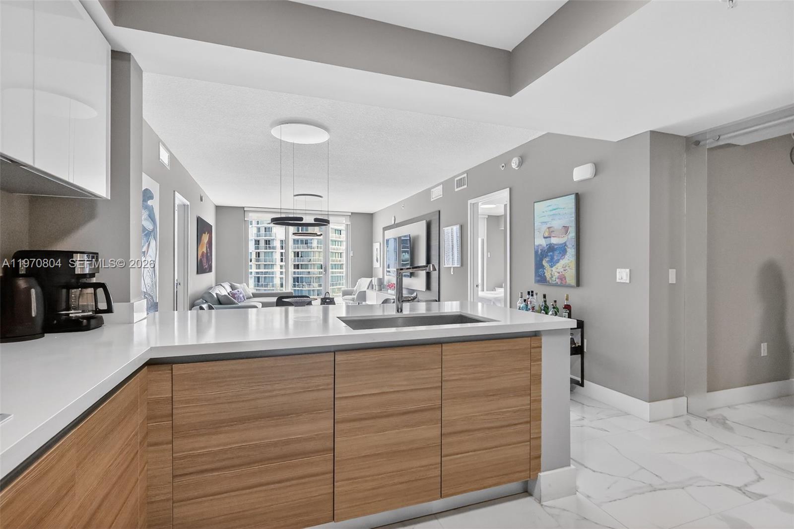 Ver detalles 4-804 3 / 3 1541 sq. ft. $ 2026-02-23 0 foto