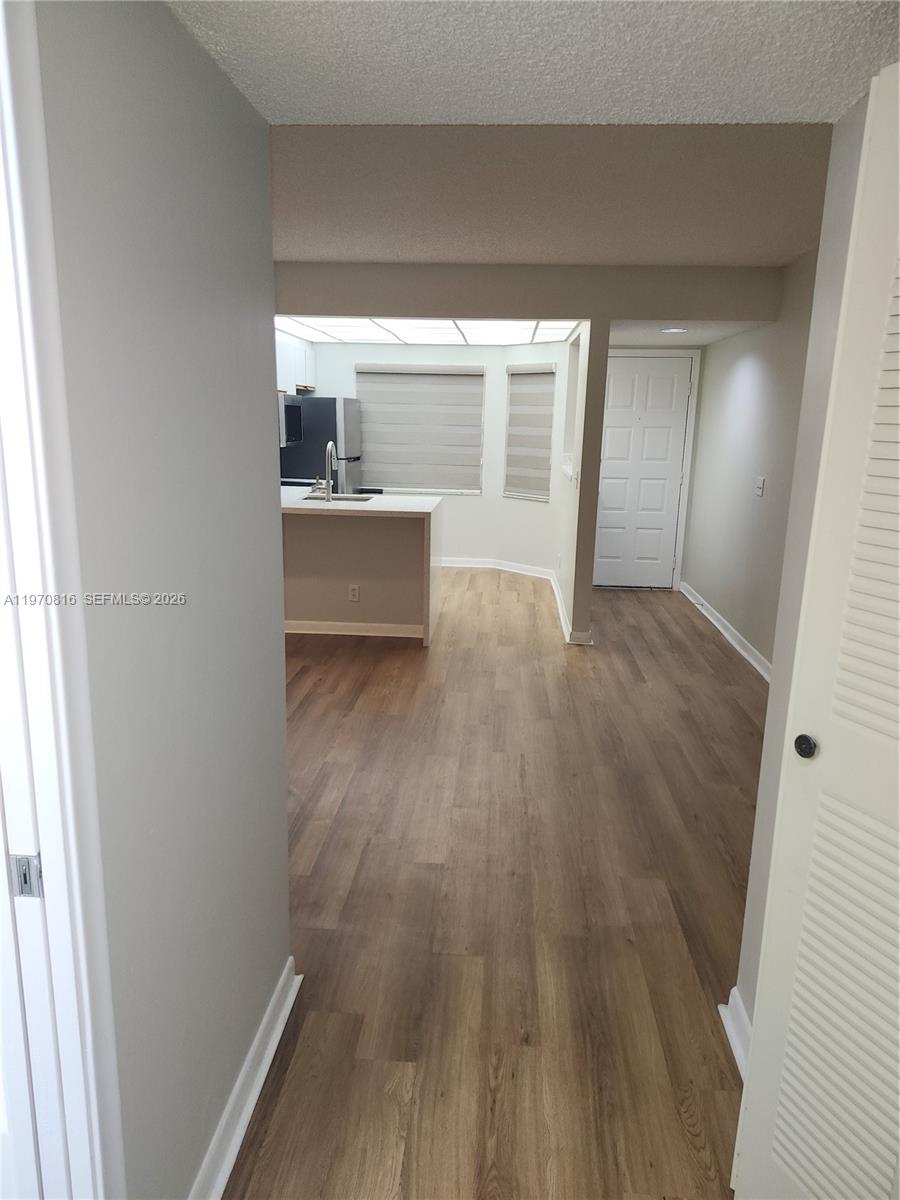 311R 1 / 1 602 sq. ft. $ 2026-02-23 0 foto