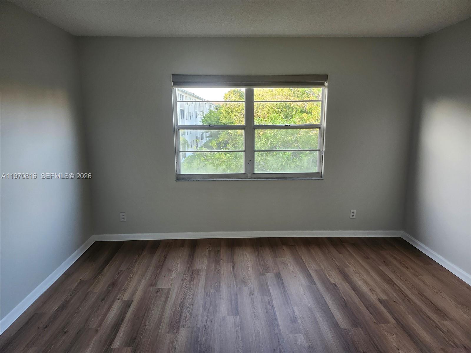 311R 1 / 1 602 sq. ft. $ 2026-02-23 0 foto