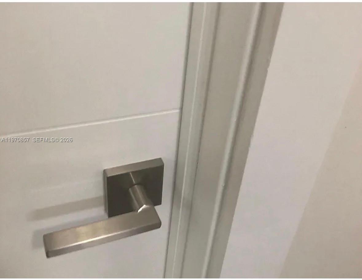   /  1500 кв.футов $ 2026-02-23 0 Фото