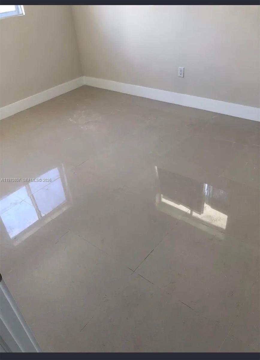   /  1500 кв.футов $ 2026-02-23 0 Фото