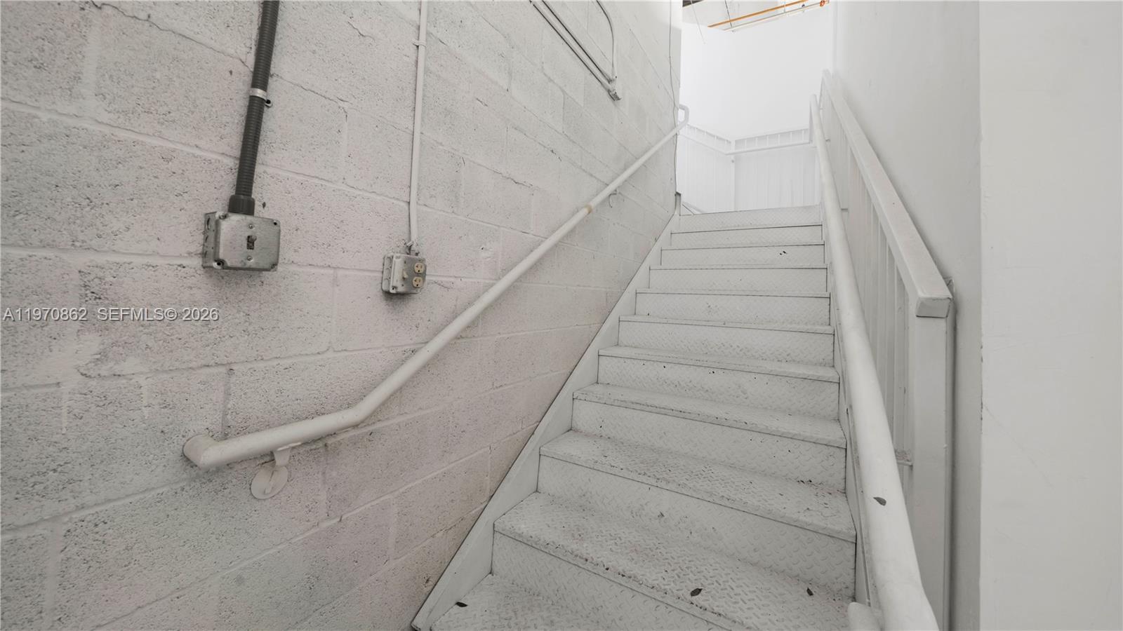 2  /   sq. ft. $ 2026-02-23 0 foto