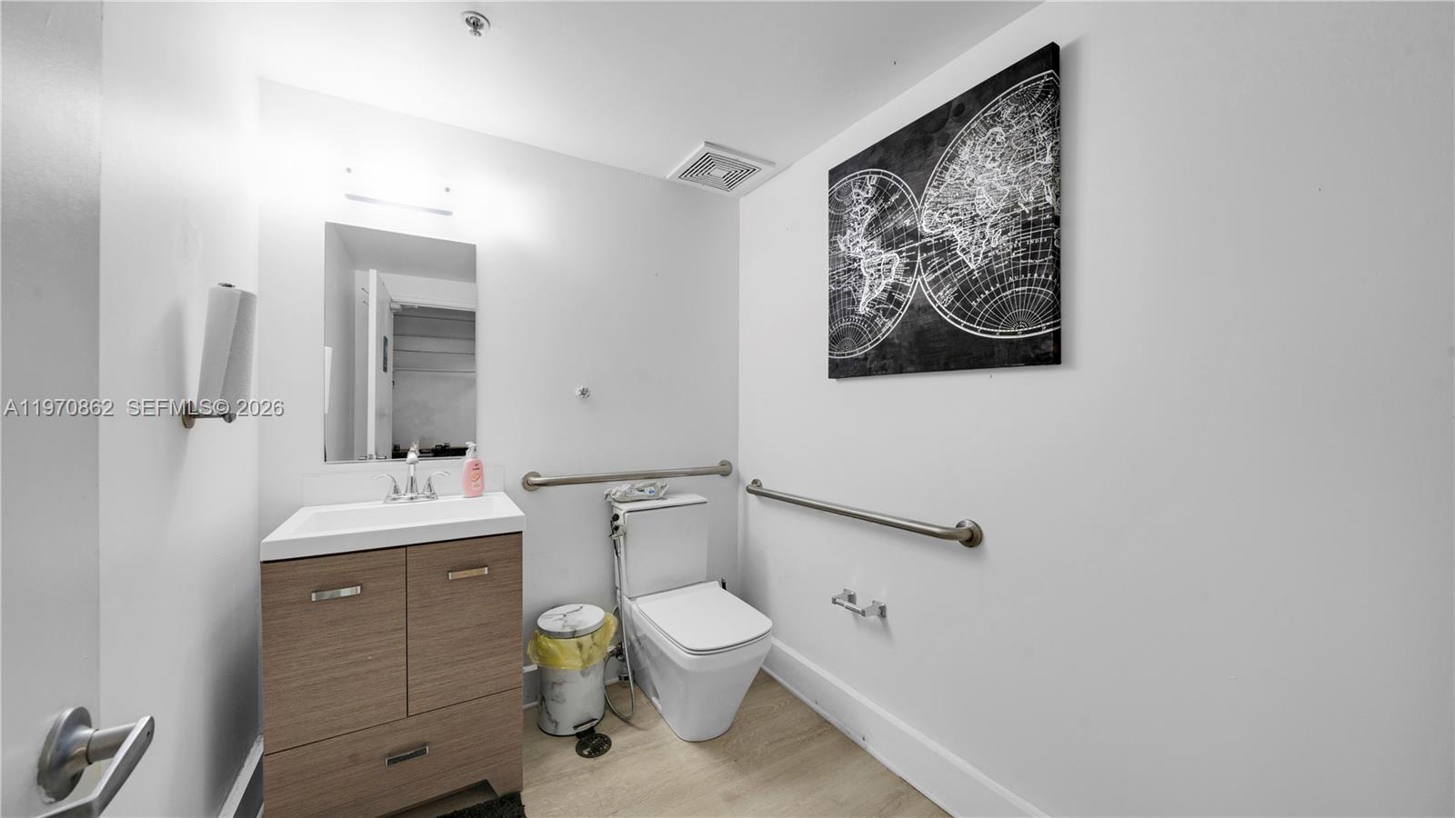 2  /   sq. ft. $ 2026-02-23 0 foto