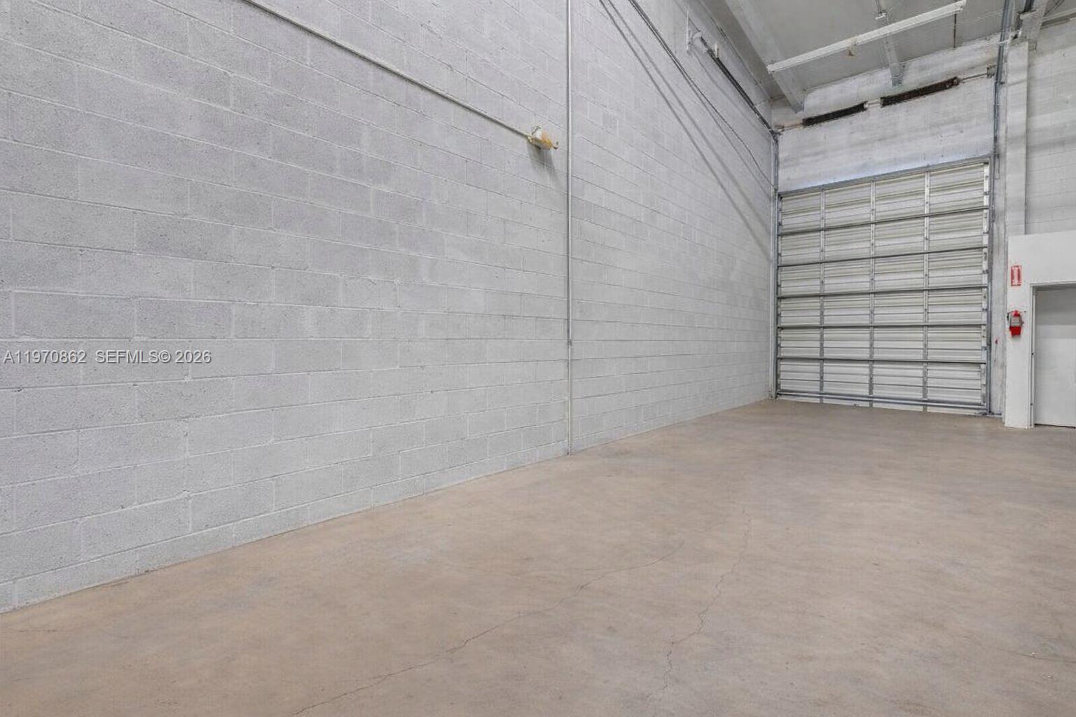 2  /   sq. ft. $ 2026-02-23 0 foto