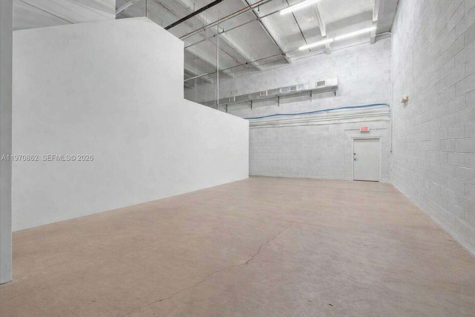 2  /   sq. ft. $ 2026-02-23 0 foto