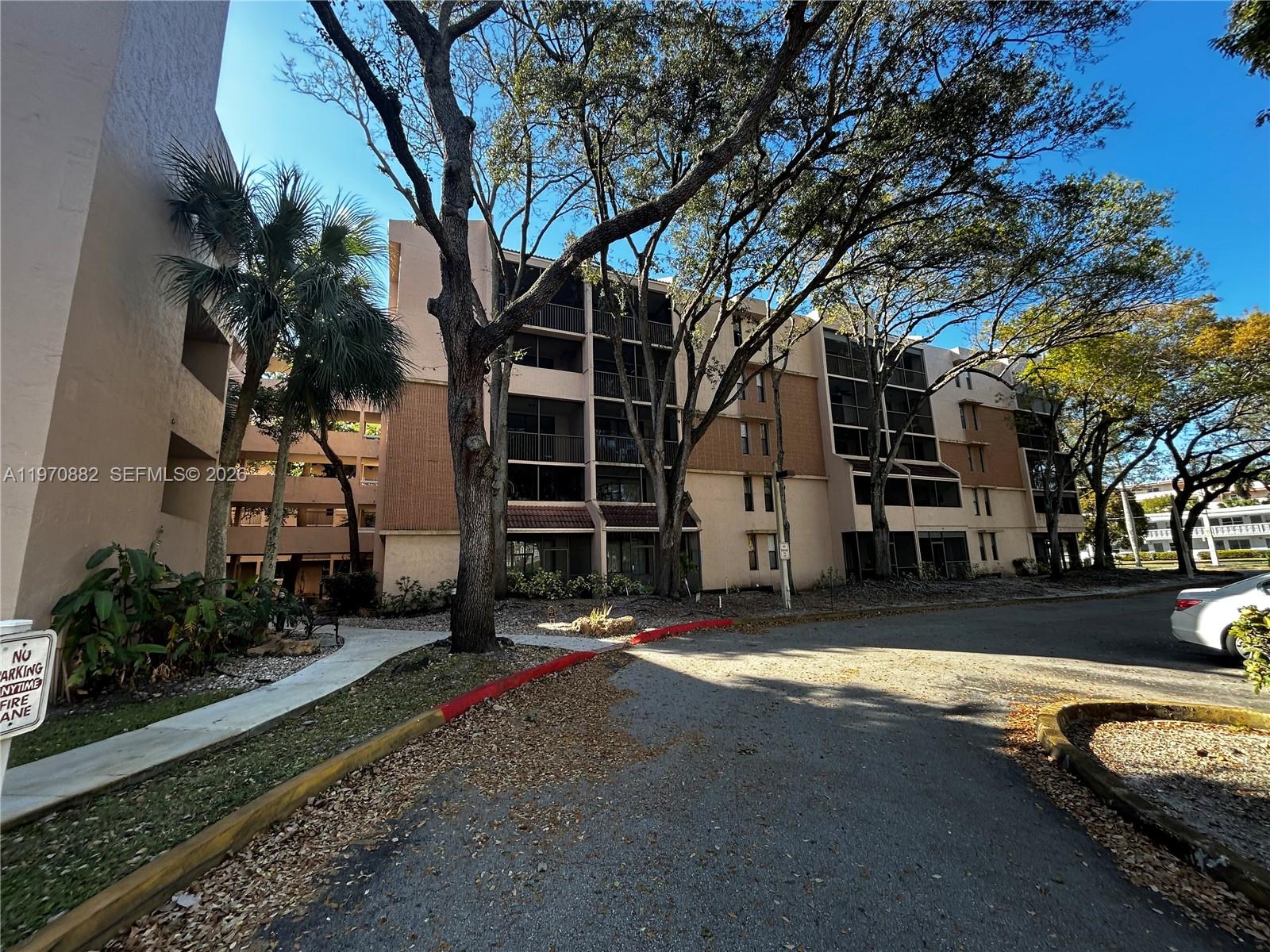 See details 207 2 / 2 834 sq. ft. $ 2026-02-23 0 Photo