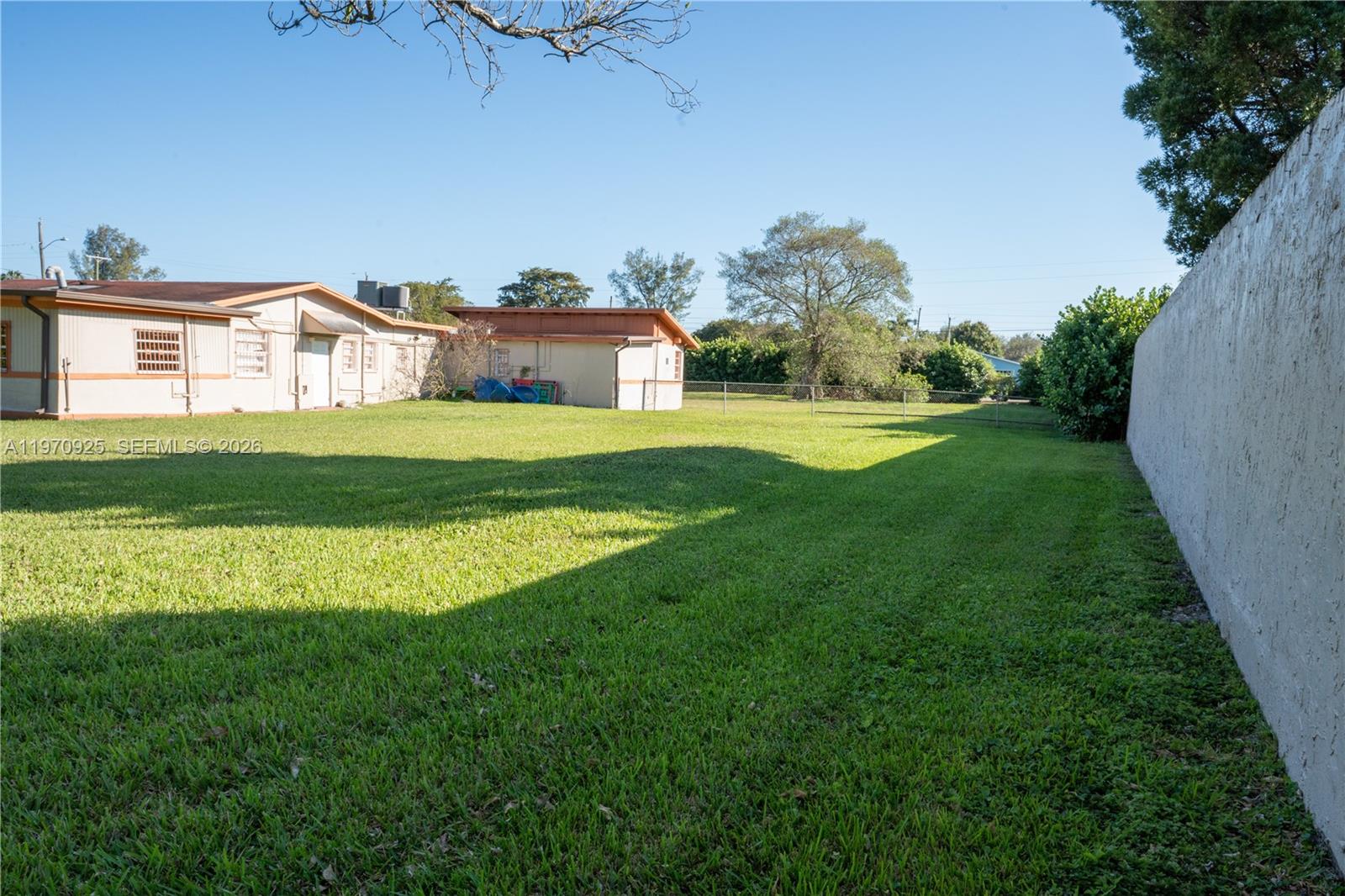   /   кв.футов $ 2026-02-24 0 Фото