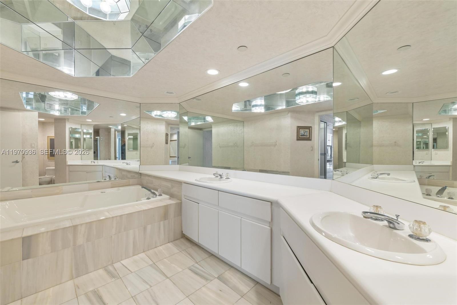 Photo of 16425 Collins Ave  #2311, Sunny Isles Beach, Florida, 33160 - Master Bathroom