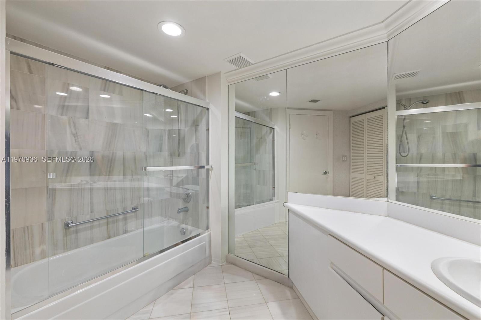 Photo of 16425 Collins Ave  #2311, Sunny Isles Beach, Florida, 33160 - Second Bathroom.