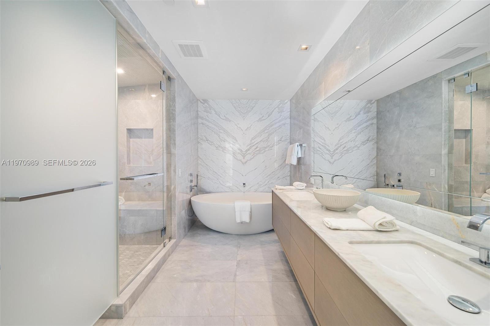 2003 3 / 5 2589 sq. ft. $ 2026-02-24 0 Photo