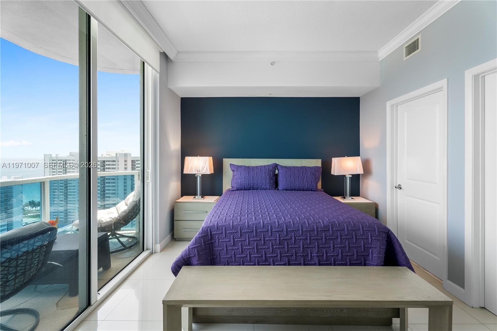 Photo of 1945 Ocean Dr  #2209, Hallandale Beach, Florida, 33009 - 