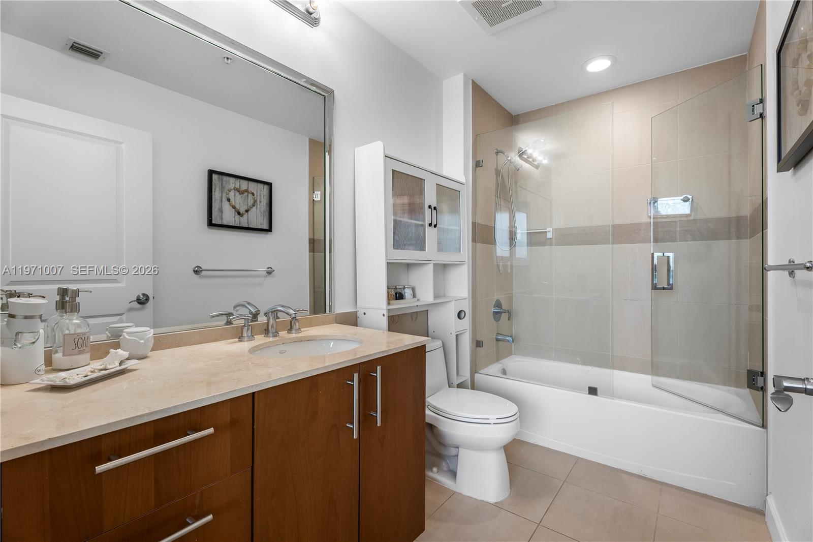 Photo of 1945 Ocean Dr #2209, Hallandale Beach, Florida, 33009 -