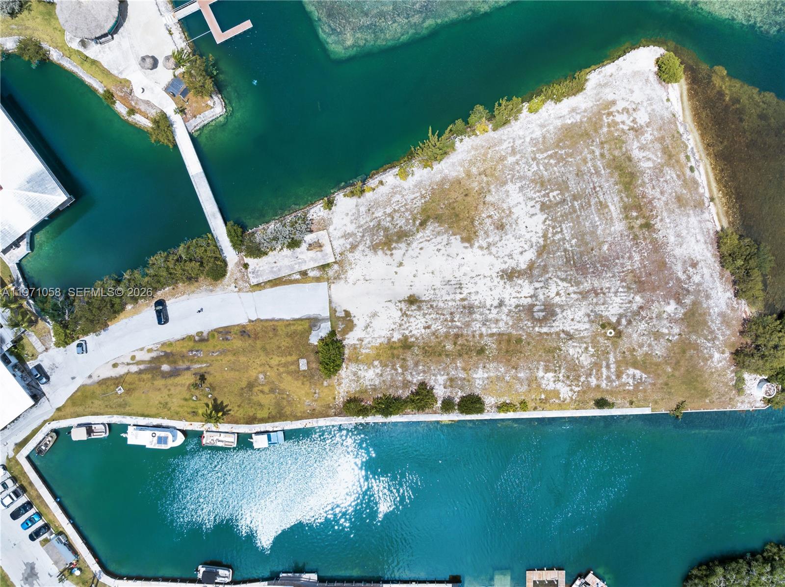   /   sq. ft. $ 2026-02-24 0 foto