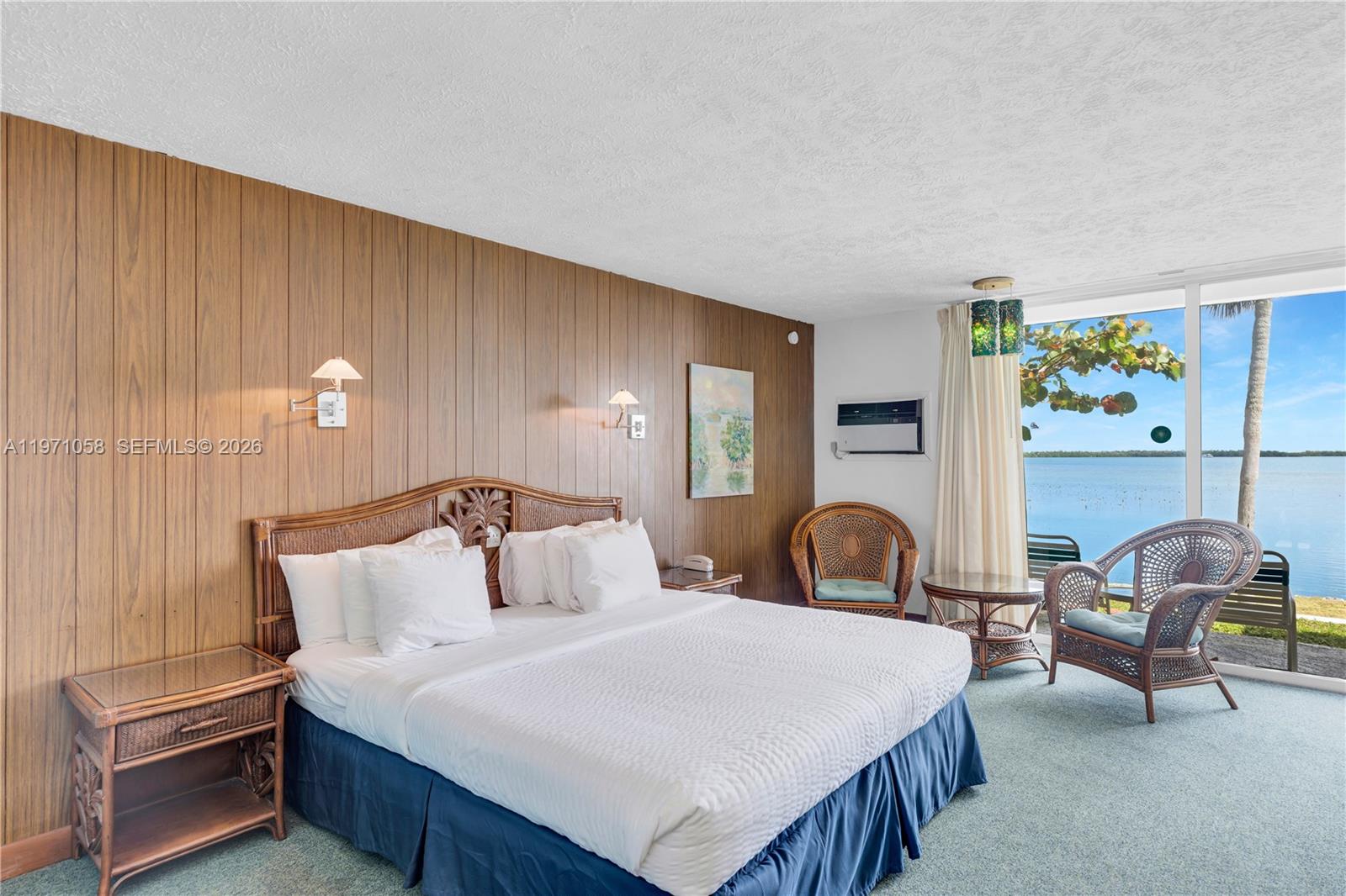   /   sq. ft. $ 2026-02-24 0 foto