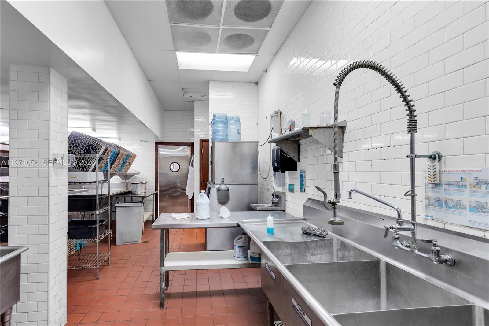   /   sq. ft. $ 2026-02-24 0 foto