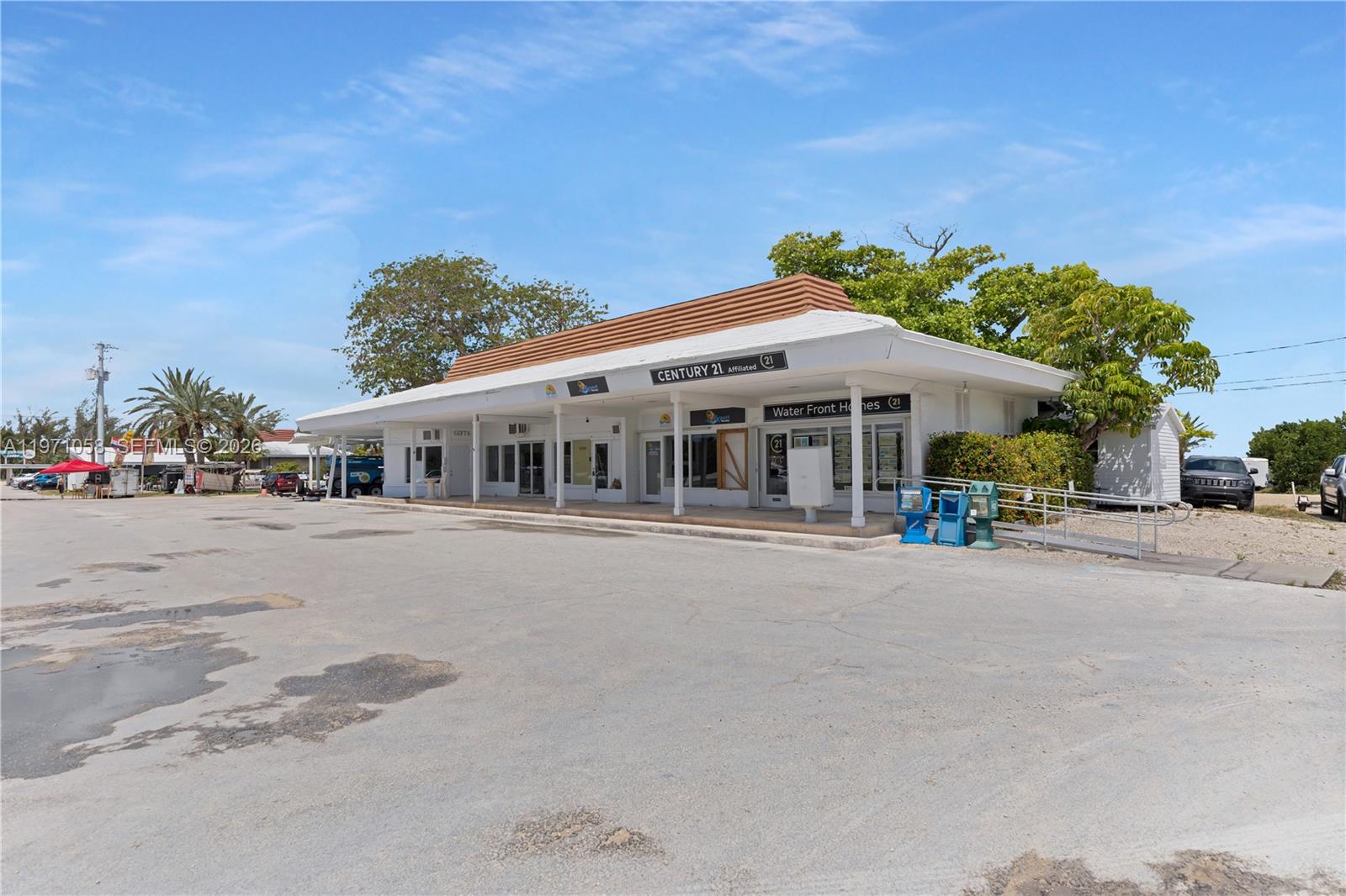   /   sq. ft. $ 2026-02-24 0 foto