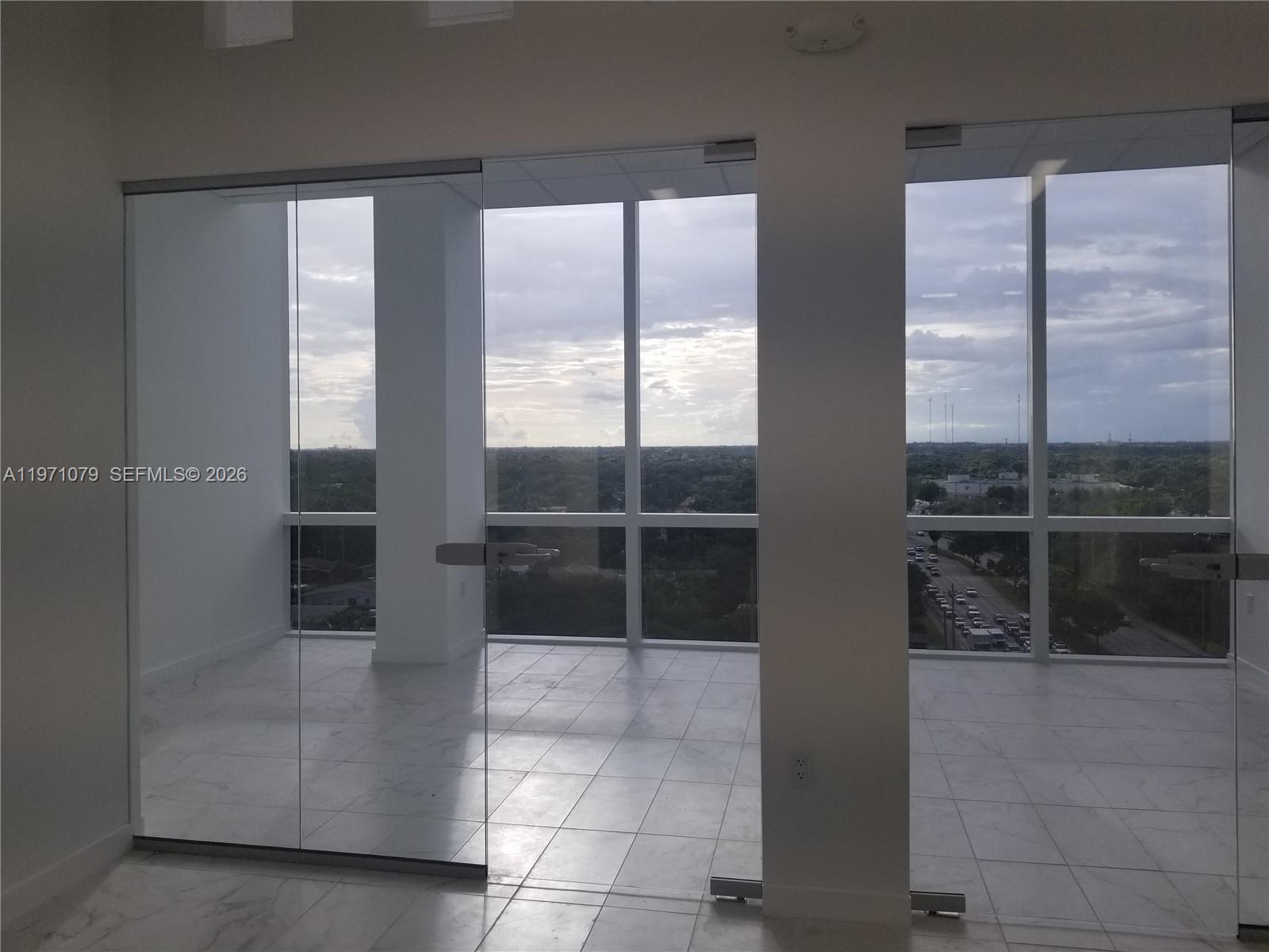   /   sq. ft. $ 2026-02-24 0 foto