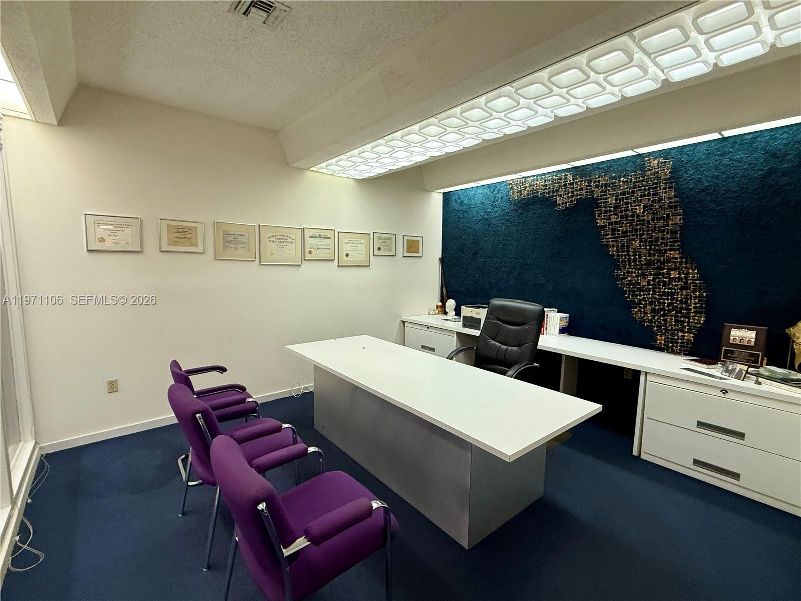   /   sq. ft. $ 2026-02-24 0 foto