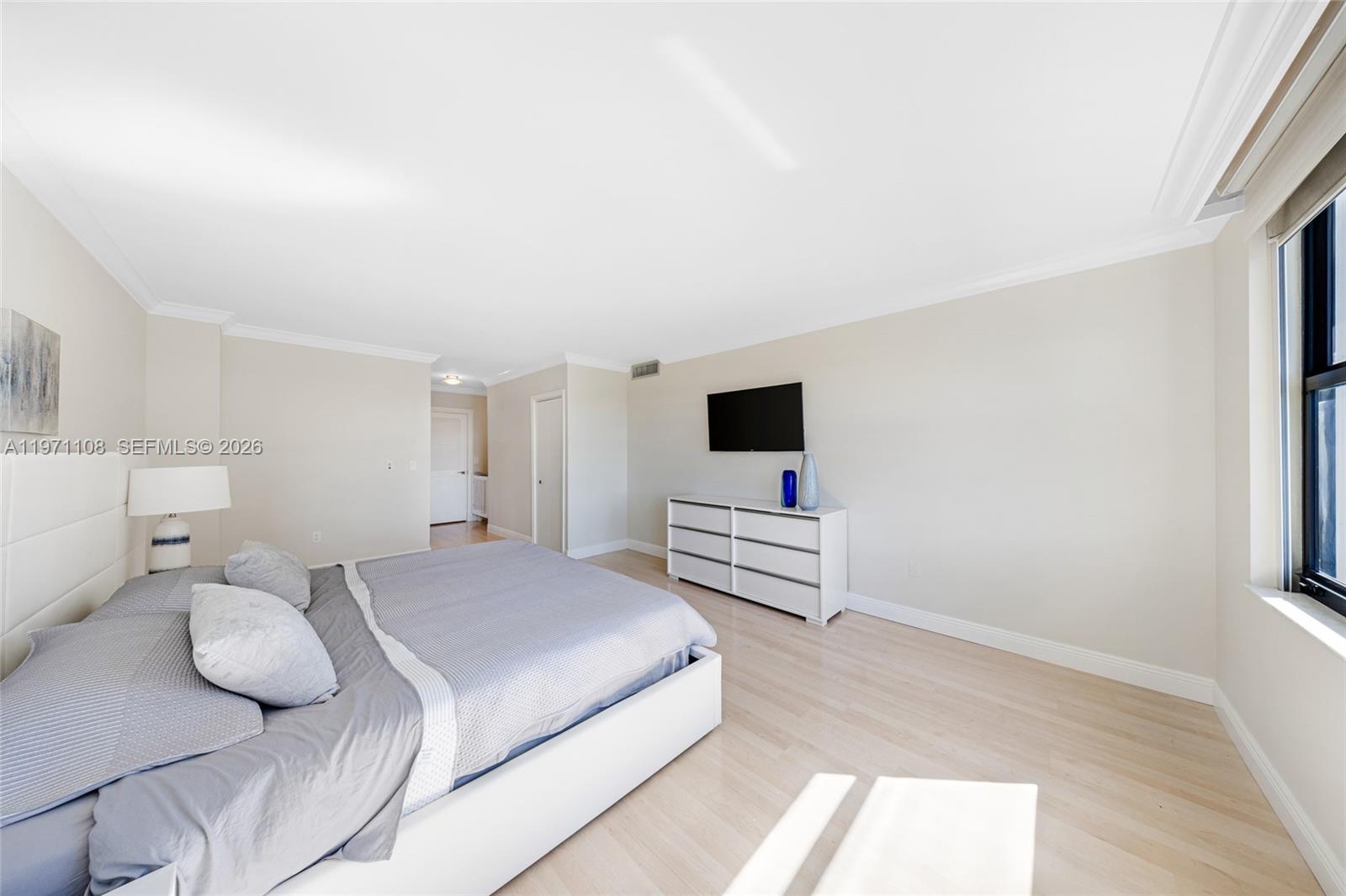 Photo of 9801 Collins Ave  #5S, Bal Harbour, Florida, 33154 - 