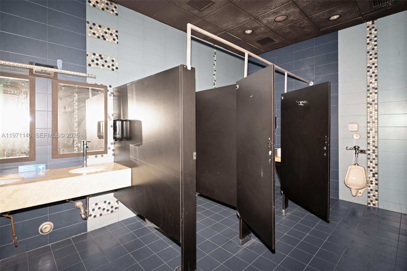   /   sq. ft. $ 2026-02-24 0 foto