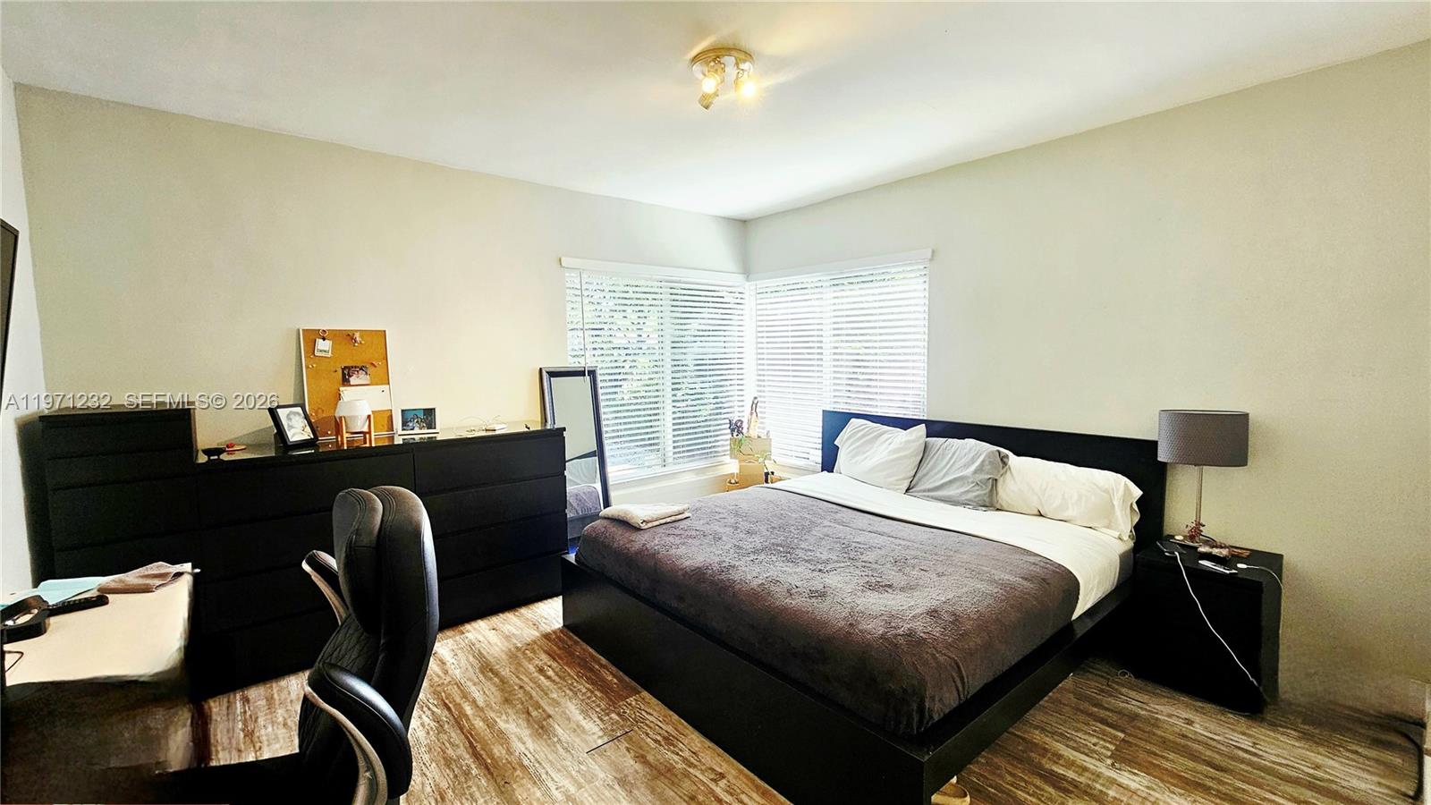   /  2860 кв.футов $ 2026-02-24 0 Фото