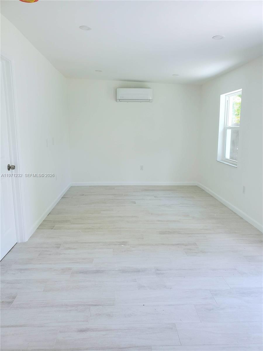   /  2860 кв.футов $ 2026-02-24 0 Фото