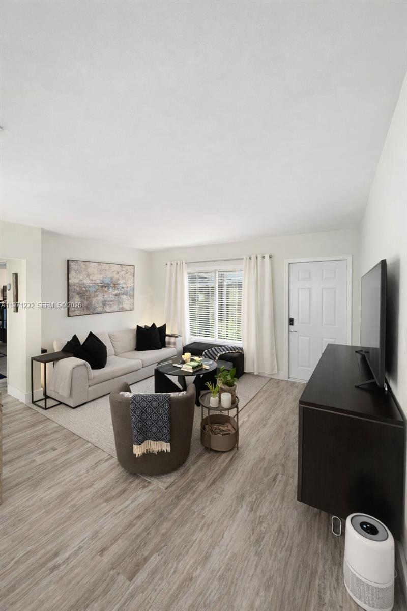   /  2860 кв.футов $ 2026-02-24 0 Фото