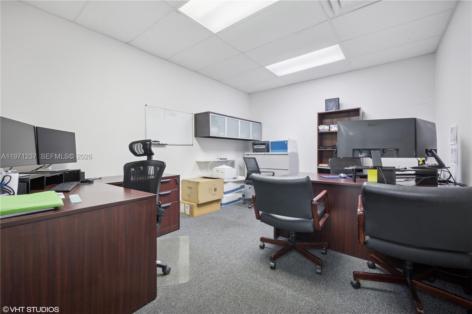   /   кв.футов $ 2026-02-24 0 Фото