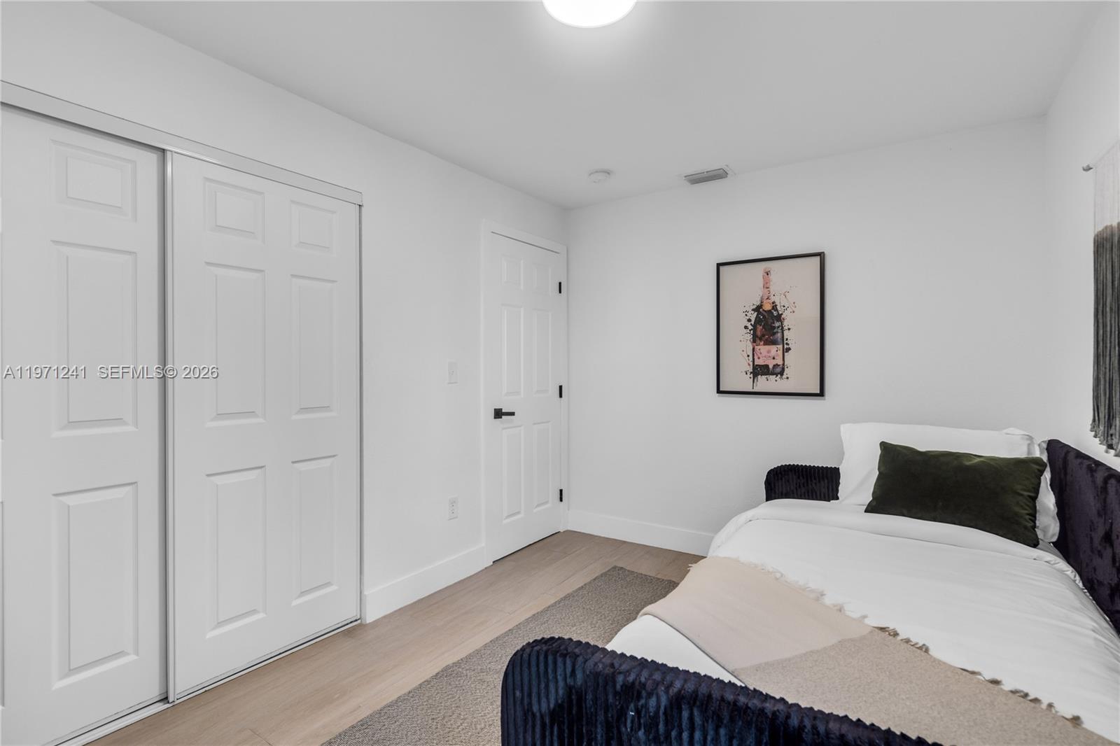   /  4902 кв.футов $ 2026-02-24 0 Фото