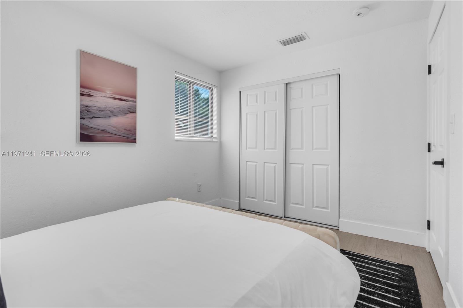   /  4902 кв.футов $ 2026-02-24 0 Фото