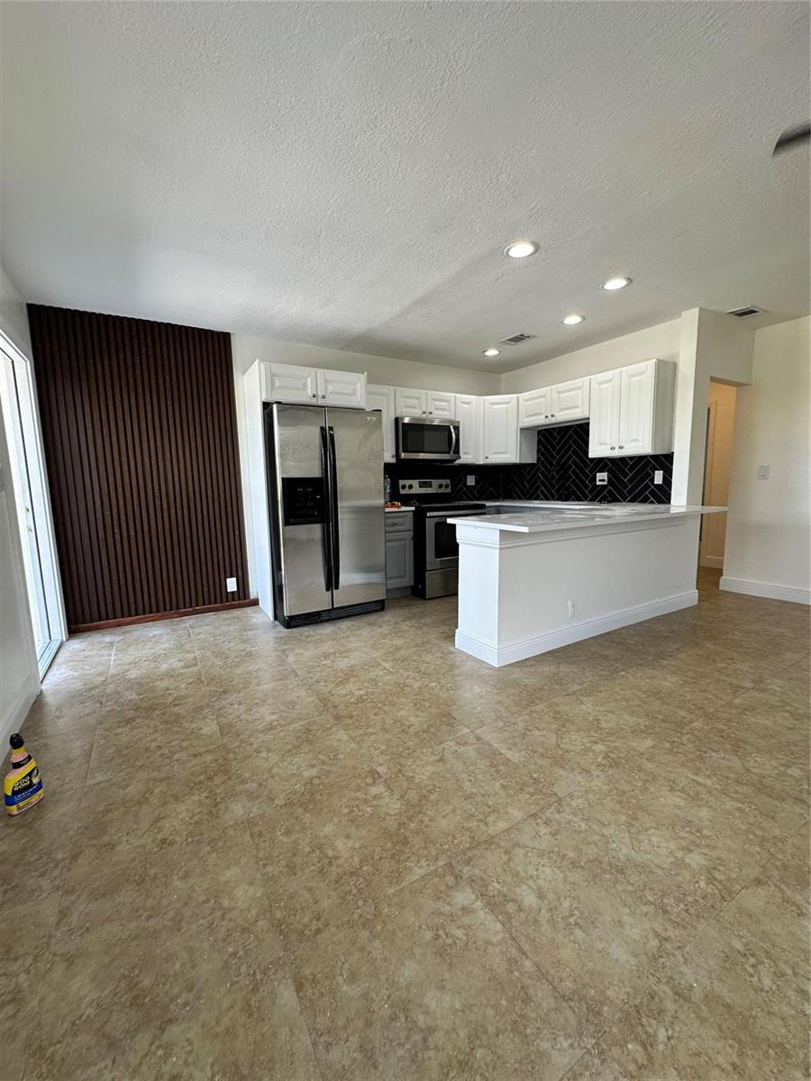   / 0 794 sq. ft. $ 2026-05-22 0 foto