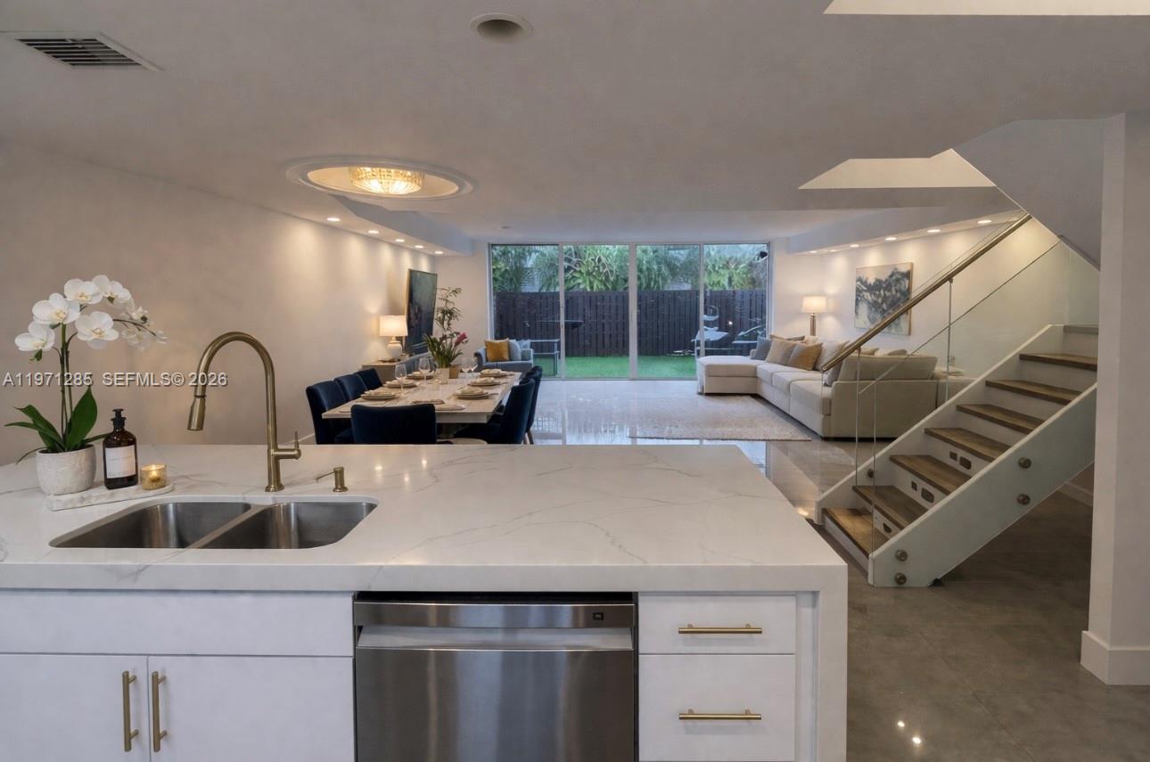 Photo of 2308 7th St  (2308), Hallandale Beach, Florida, 33009 - 