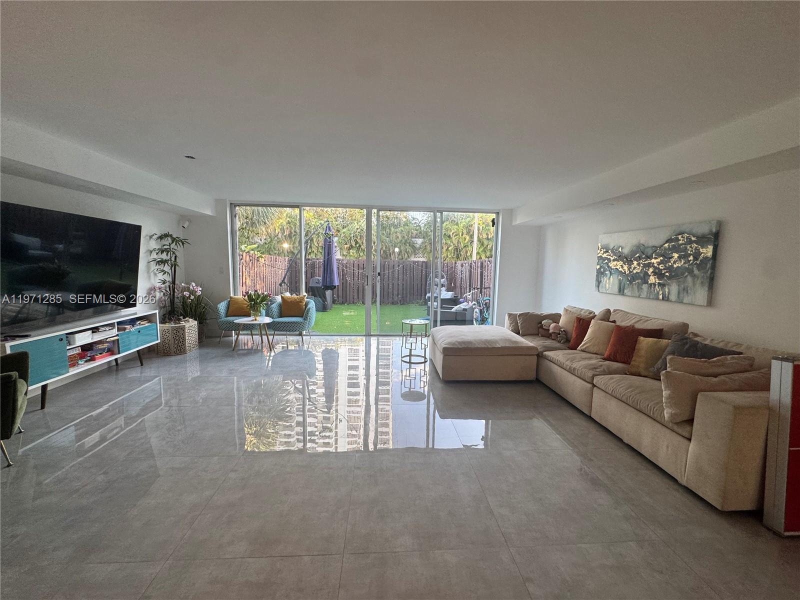 Photo of 2308 7th St  (2308), Hallandale Beach, Florida, 33009 - 