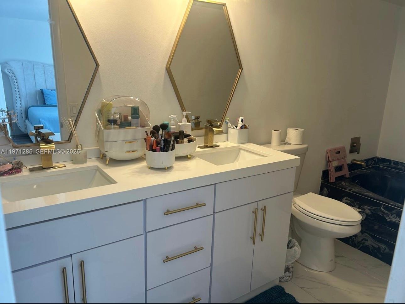 Photo of 2308 7th St  (2308), Hallandale Beach, Florida, 33009 - Master Bathroom