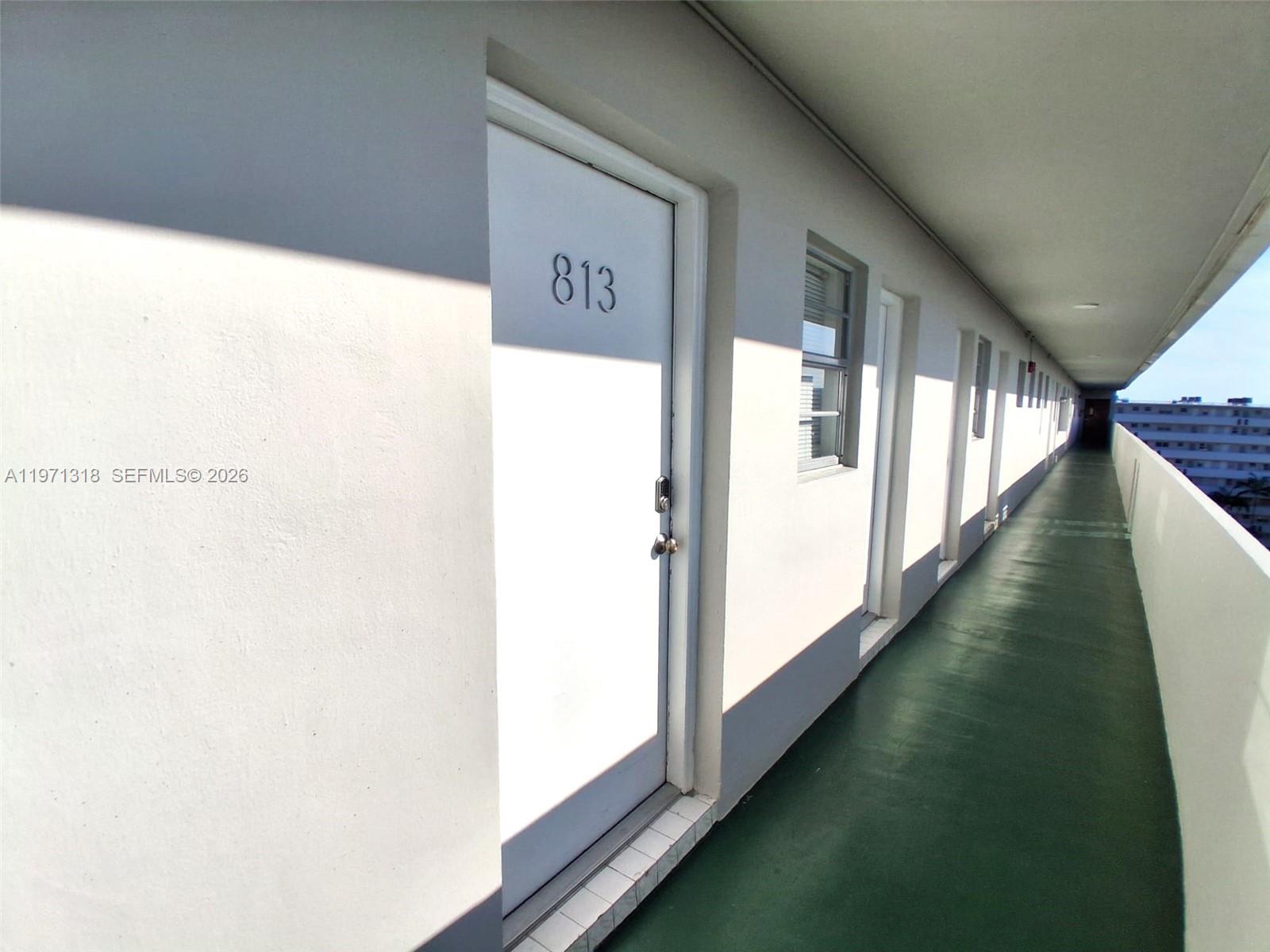 See details 813-1 1 / 2 1036 sq. ft. $ 2026-02-24 0 Photo