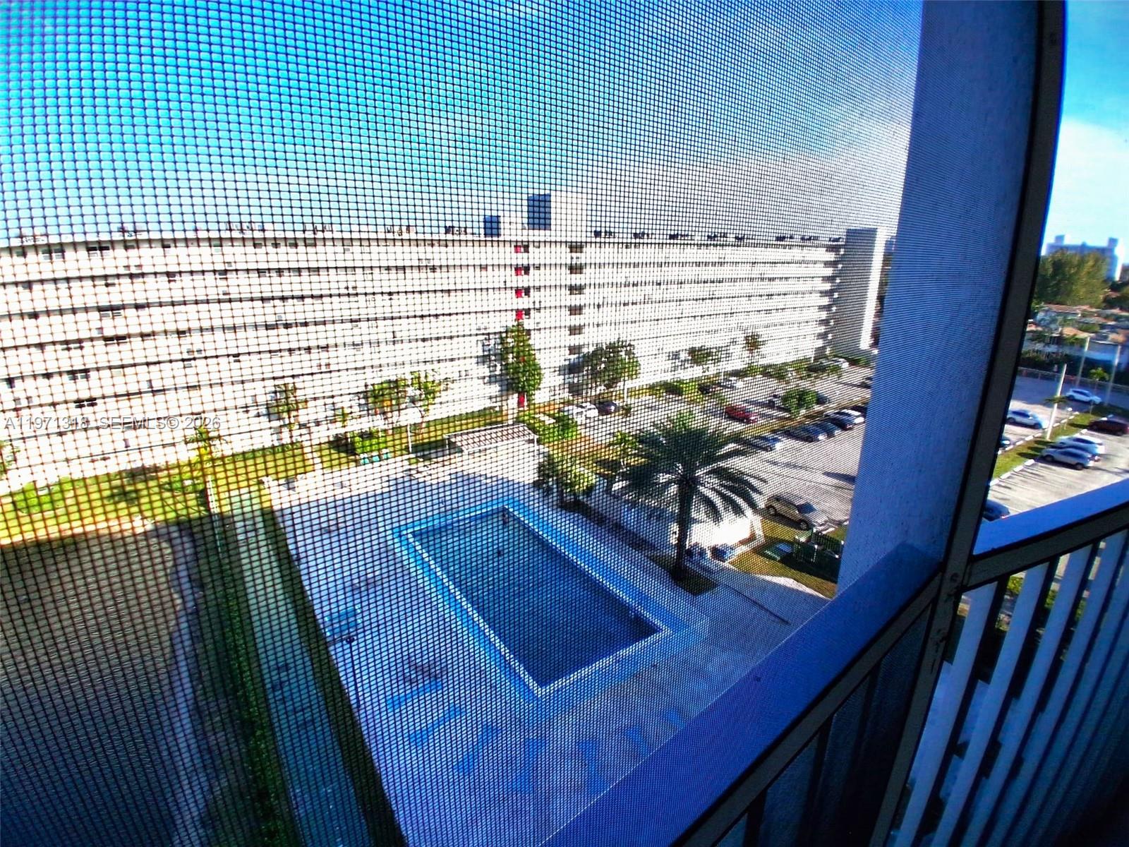 See details 813-1 1 / 2 1036 sq. ft. $ 2026-02-24 0 Photo