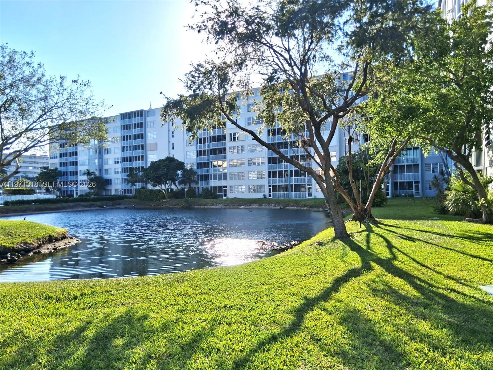 See details 813-1 1 / 2 1036 sq. ft. $ 2026-02-24 0 Photo