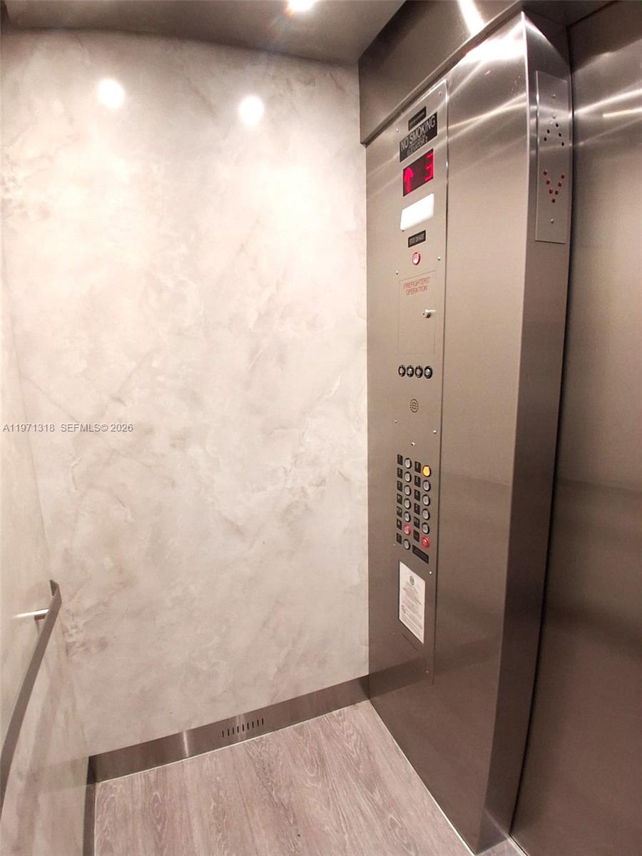 See details 813-1 1 / 2 1036 sq. ft. $ 2026-02-24 0 Photo