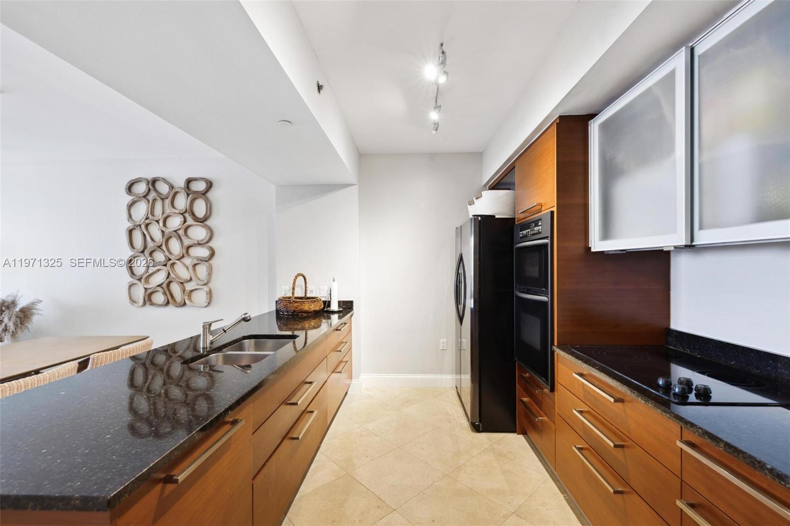 2811 2 / 2 1554 sq. ft. $ 2026-04-23 0 Photo