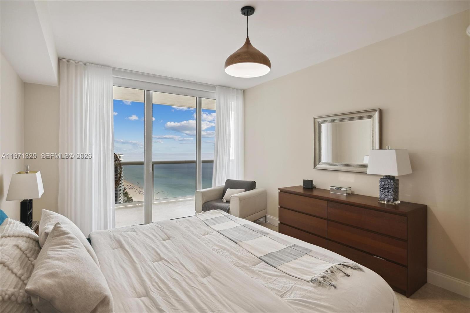 2811 2 / 2 1554 sq. ft. $ 2026-04-23 0 Photo