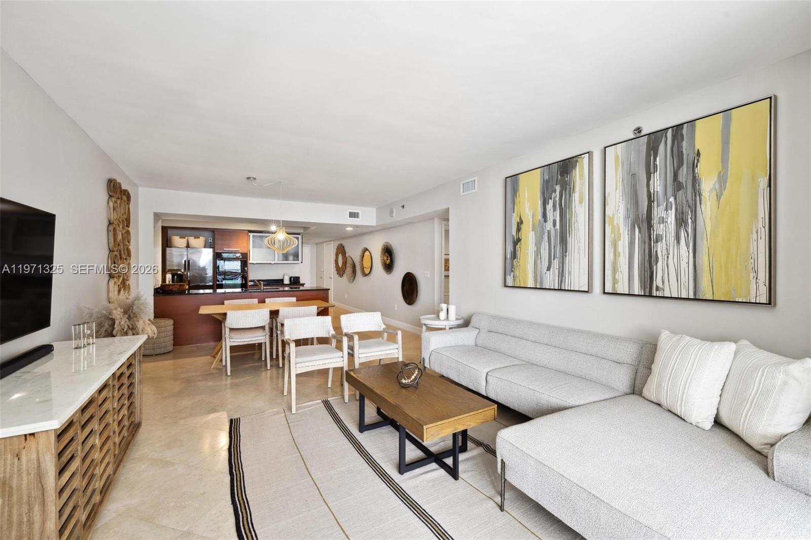 2811 2 / 2 1554 sq. ft. $ 2026-04-23 0 Photo