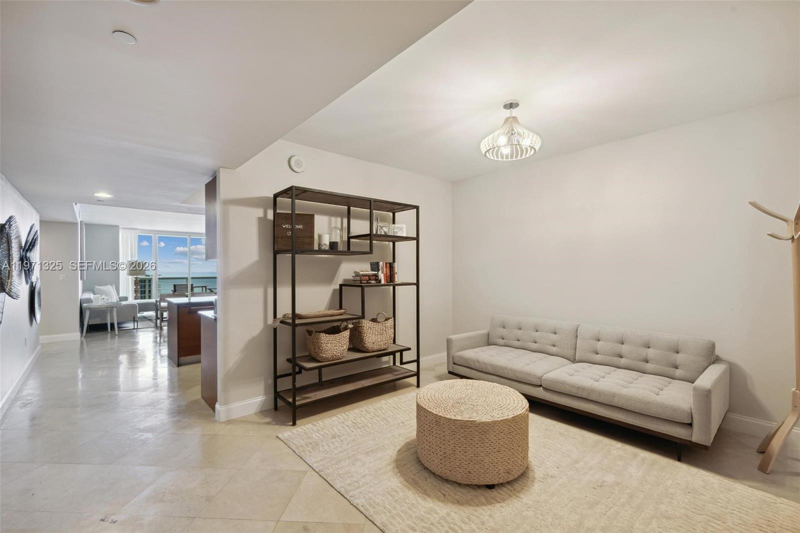 2811 2 / 2 1554 sq. ft. $ 2026-04-23 0 Photo