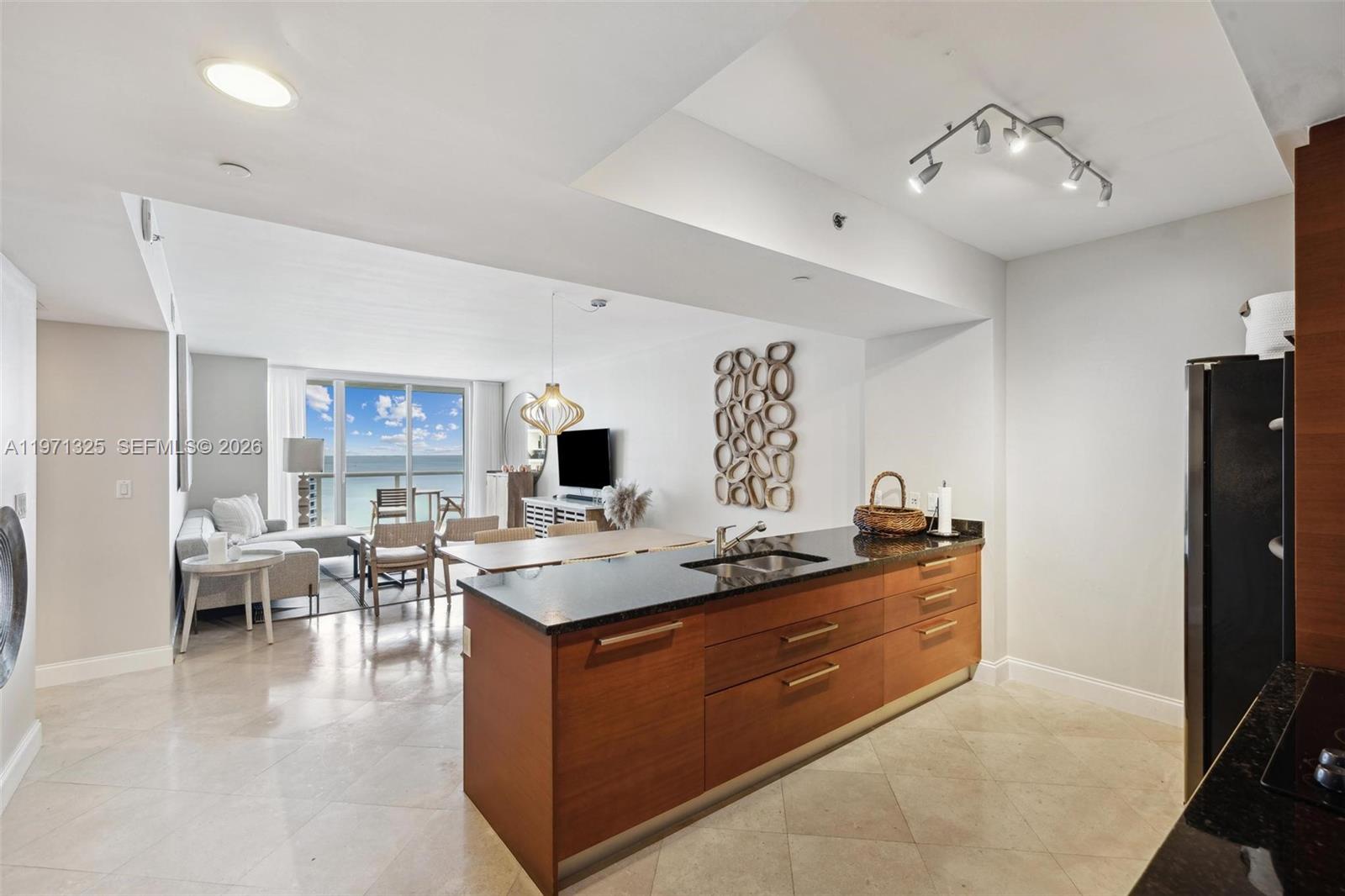 2811 2 / 2 1554 sq. ft. $ 2026-04-23 0 Photo