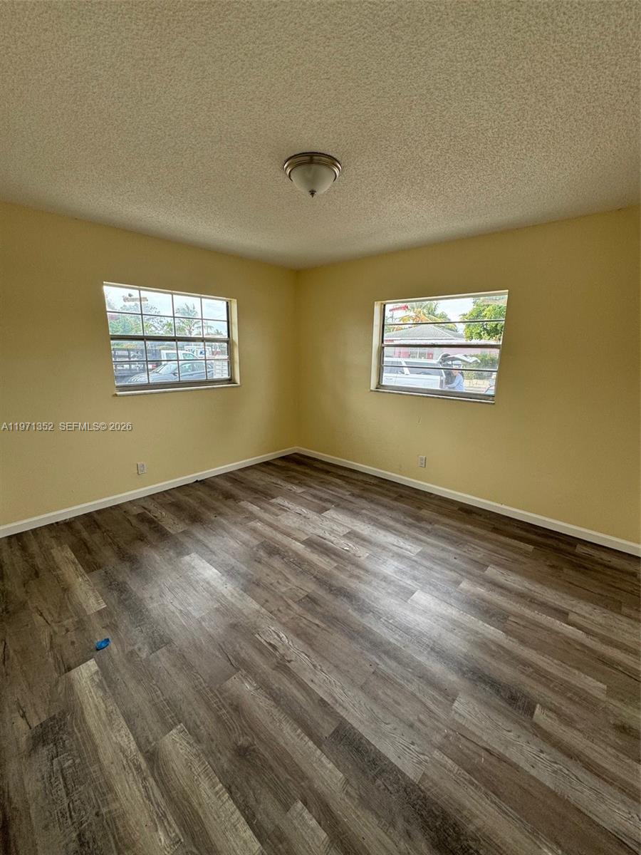 Подробнее / 6120 кв.футов $ 2026-02-24 0 Фото