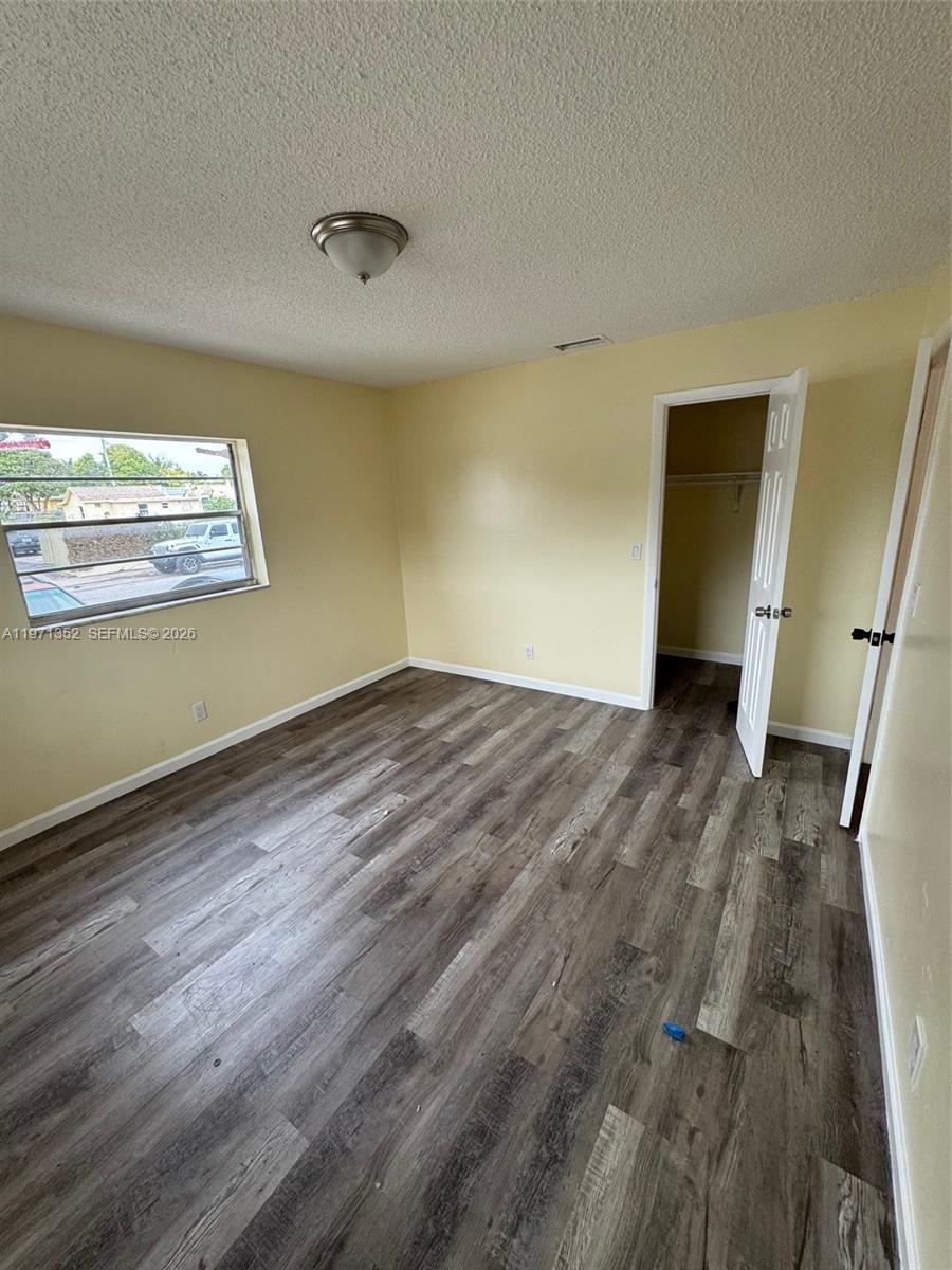 Подробнее / 6120 кв.футов $ 2026-02-24 0 Фото