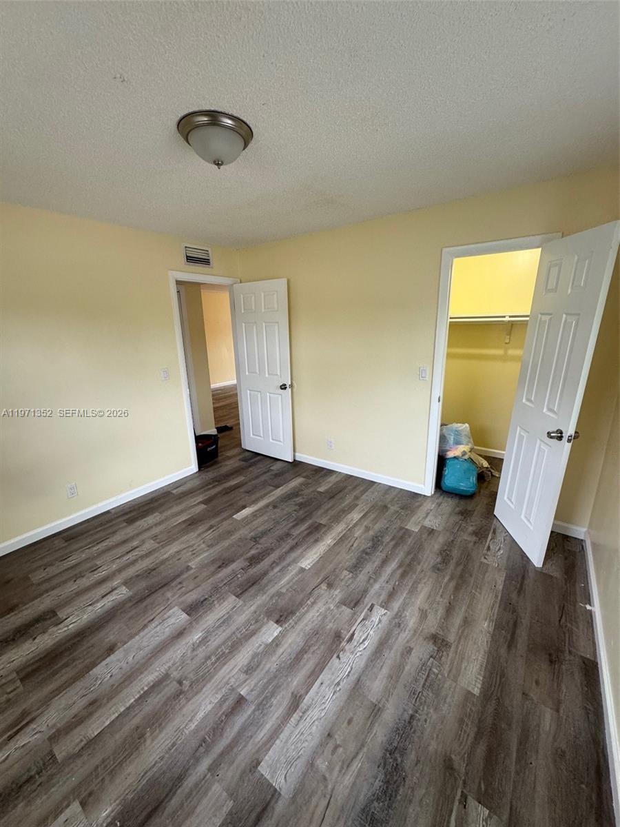 Подробнее / 6120 кв.футов $ 2026-02-24 0 Фото