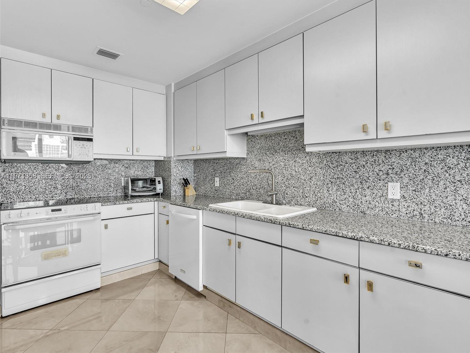 Photo of 10101 Collins Ave  #18C, Bal Harbour, Florida, 33154 - 