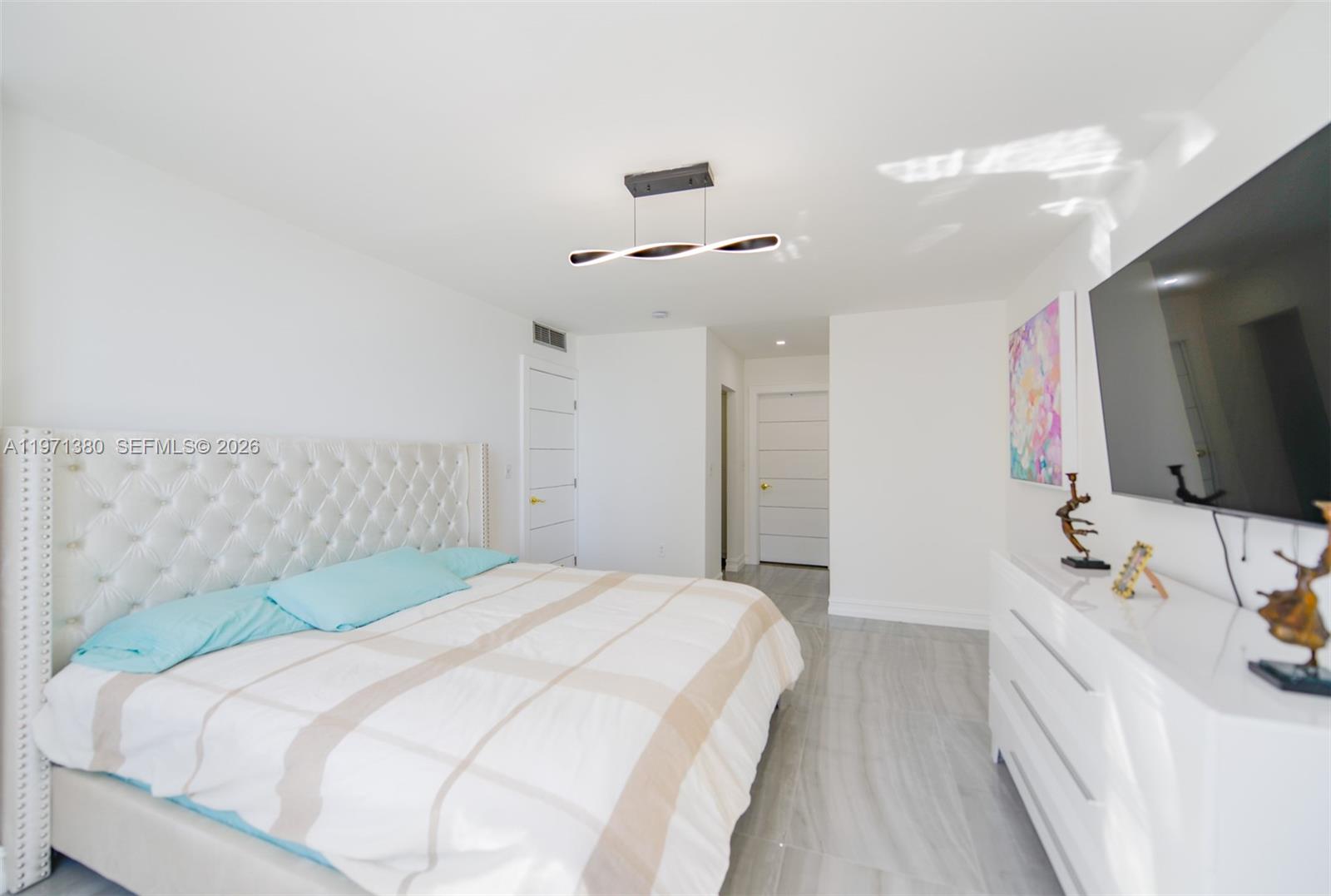 8J 2 / 2 1240 sq. ft. $ 2026-02-24 0 Photo